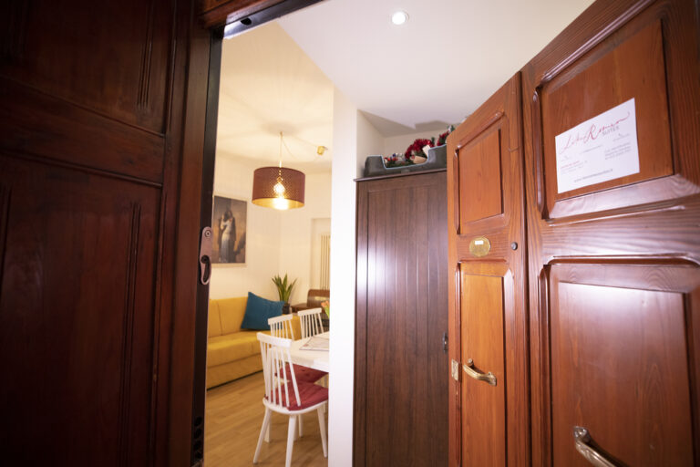 Relax-entrance1
